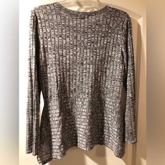 Ivanka Trump long sleeve blouse women’s medium - Picture 4 of 9